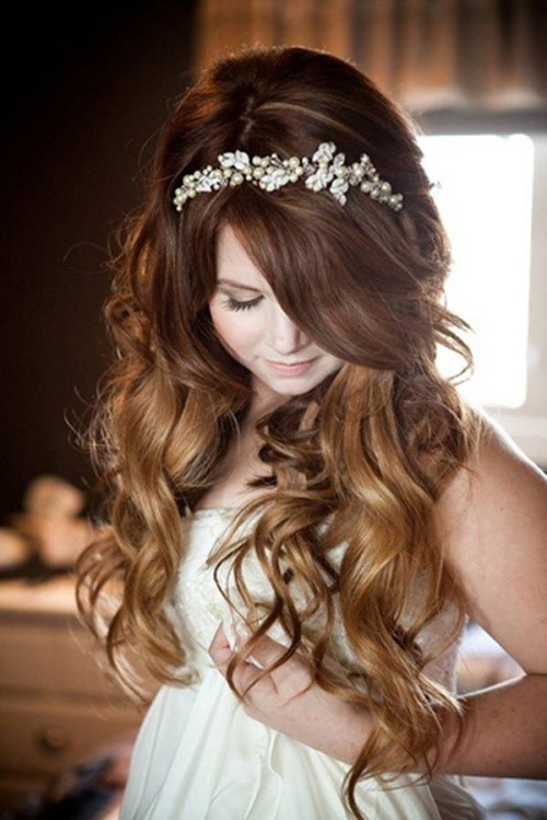 Wedding Flowers in Curly Hair